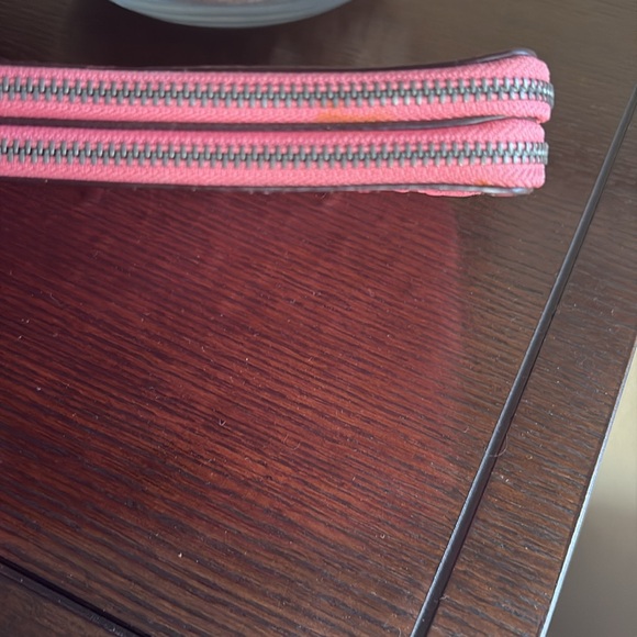 Coach Embossed Pink Wristlet - Picture 3 of 10